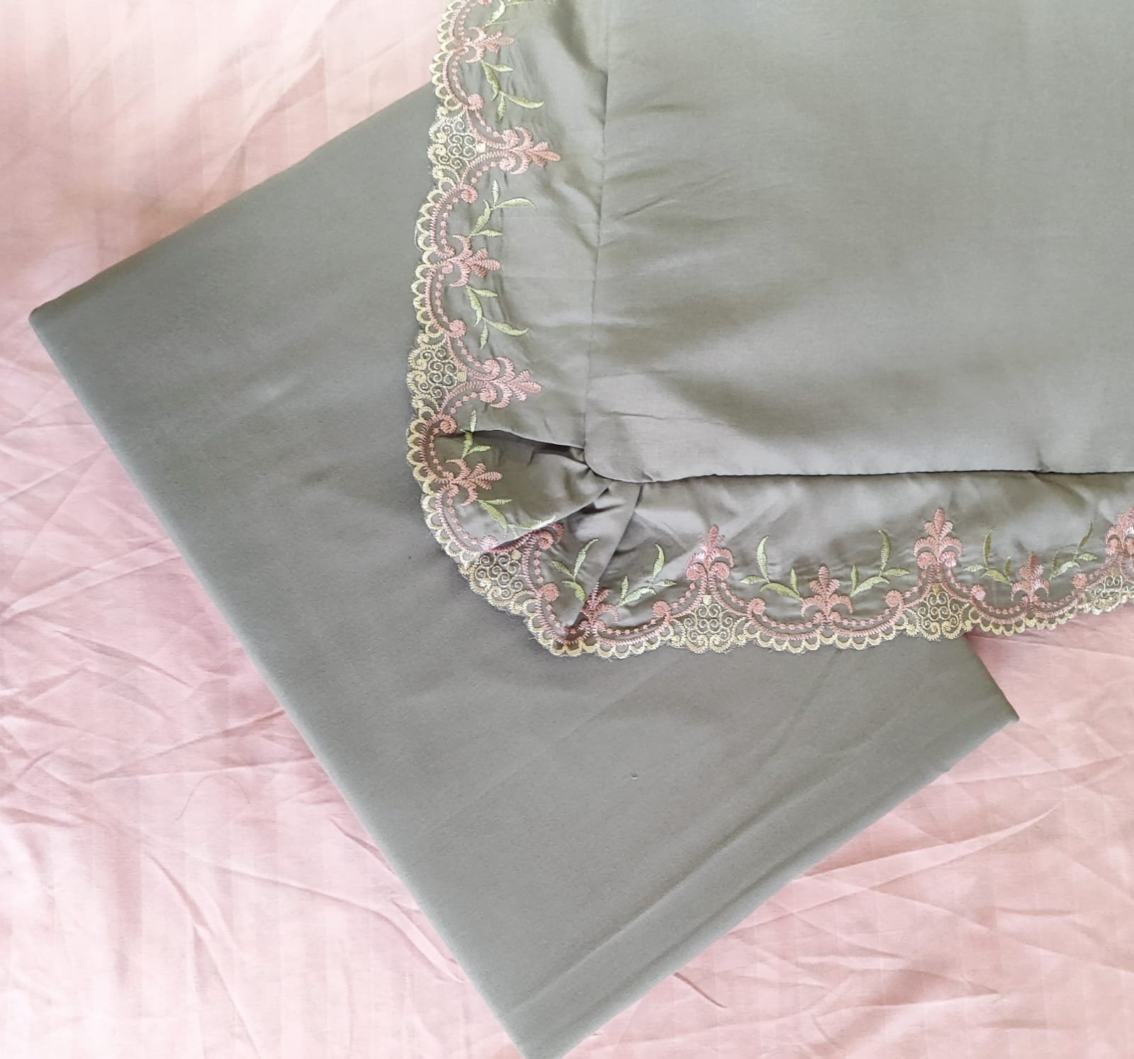 Premium Grey Cotton King Size Bedsheet with 2 Embroidered Ruffle Pillow Covers - Image 3