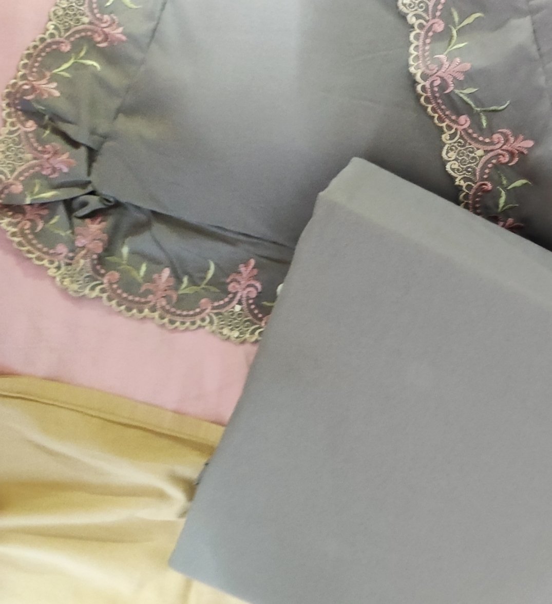 Premium Grey Cotton King Size Bedsheet with 2 Embroidered Ruffle Pillow Covers - Image 2